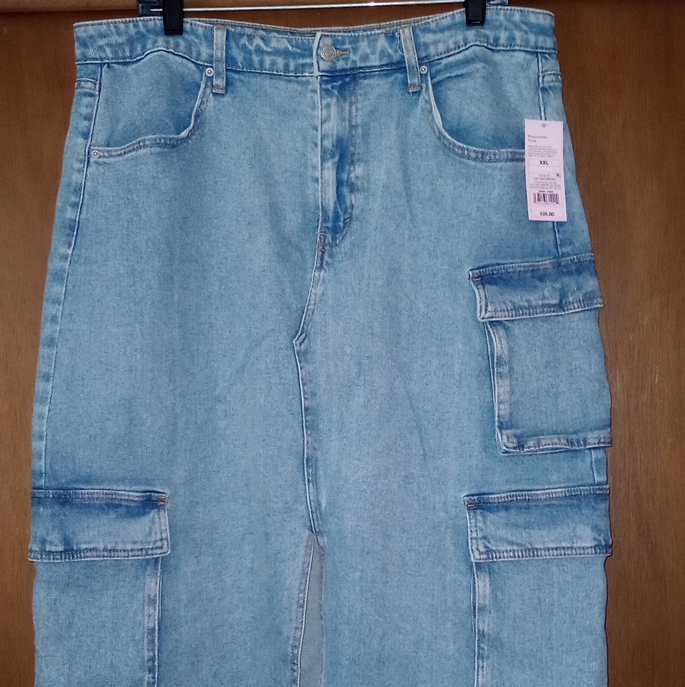NWT Wild Fable 7 pockets, stretch jean/ denim skirt
